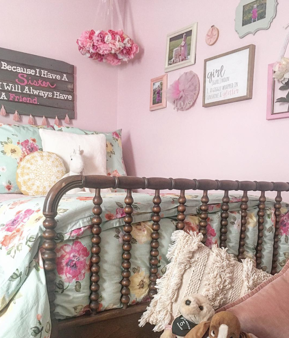 20-Adorably-Cute-Bedroom-Ideas-for-Little-Girls-17