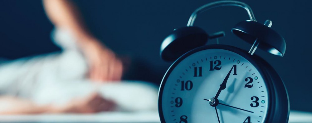How To Wake Up : 9 Creative Ways to Get Out of Bed in the Morning