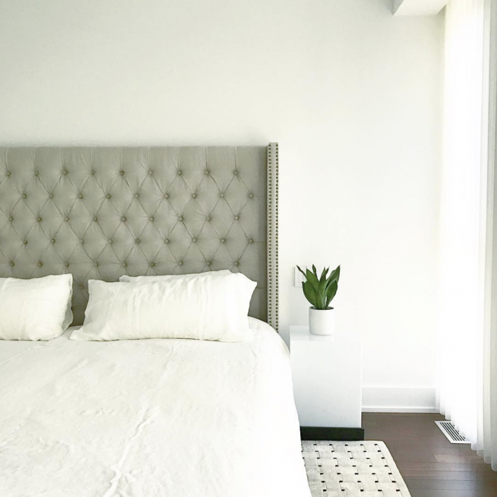 Minimalist Bedroom Ideas : Simple Suggestions for Paired Down Style